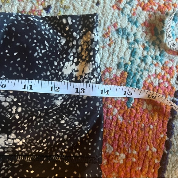 Old navy Extra High-Waisted PowerSoft Leggings size M - Picture 4 of 7